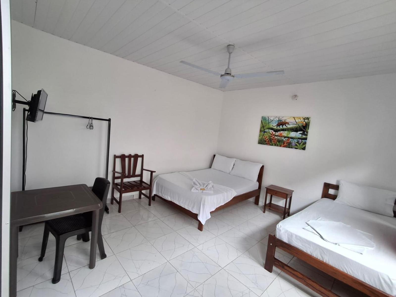 Hotel Heliconias Летісія Екстер'єр фото