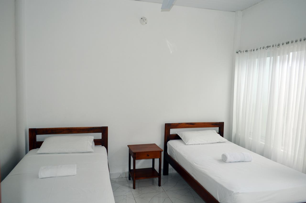 Hotel Heliconias Летісія Екстер'єр фото